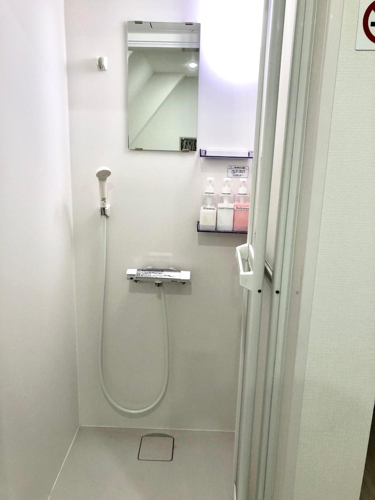 Oku Apartment Tokyo Esterno foto